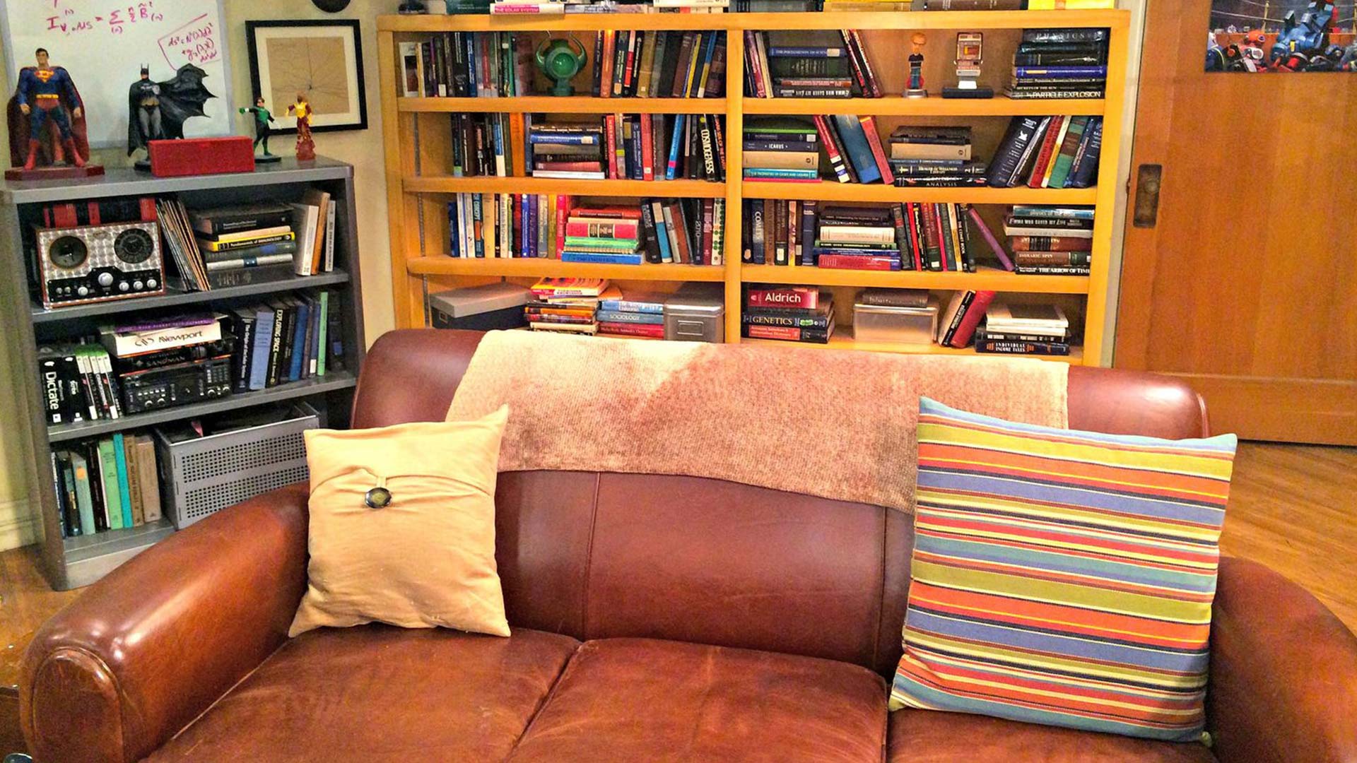 The Big Bang Theory couch background
